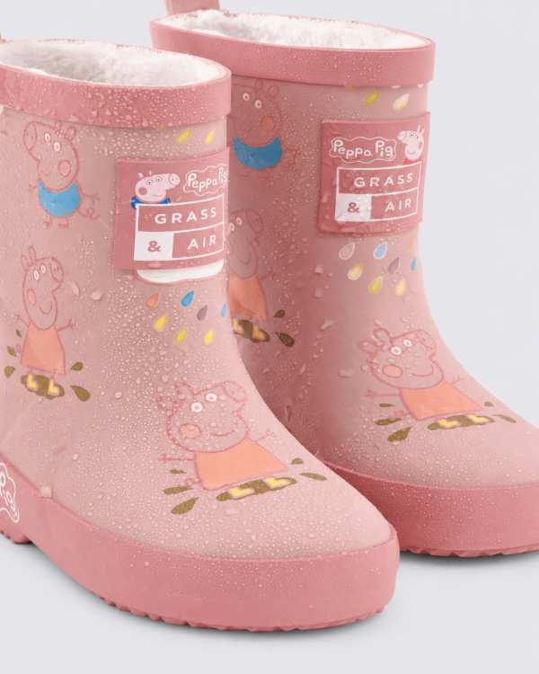 Grass & Air Peppa Pig Colour-Changing Wellies close Grass & Air Peppa Pig Colour-Changing Wellies